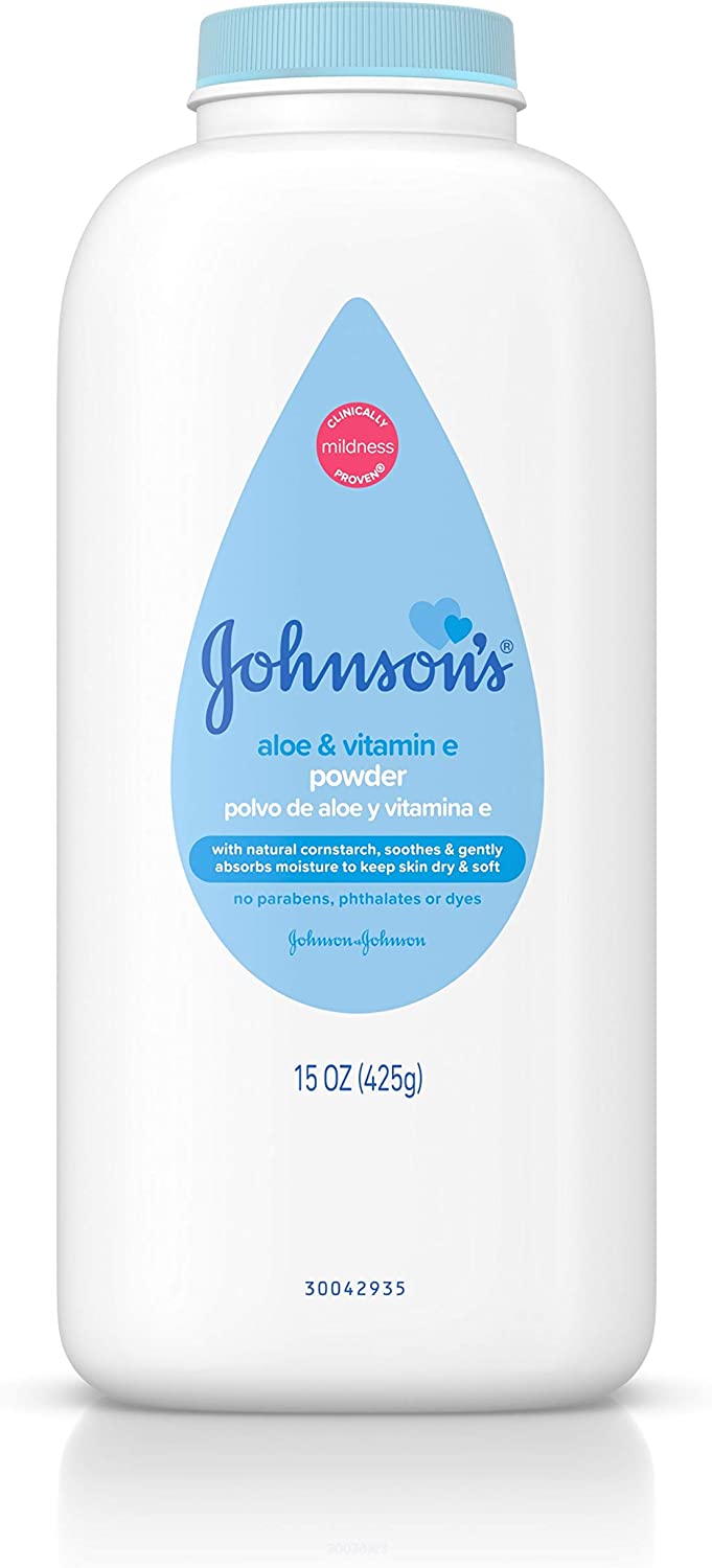 Johnson's Baby Powder, Naturally Derived Cornstarch with Aloe & Vitamin E for Delicate Skin, Hypoallergenic and Free of Parabens, Phthalates, and Dyes for Gentle Baby Skin Care